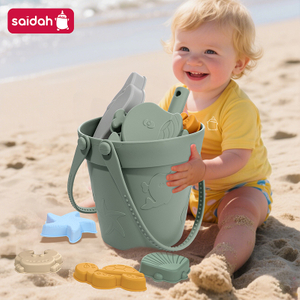 Ensemble de jouets de sable et de bain et de bain et de plage de 8 en 1. Kit de jeu de plage pour les tout-petits | Outils de jeu d'été en plein air (pelle, moules) - poids léger et convivial